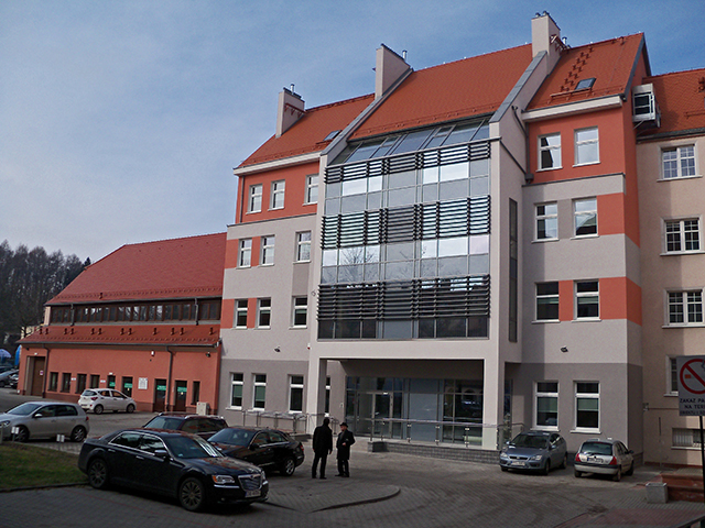 Specjalistyczny Szpital Ginekologiczno-Położniczy im. E. Biernackiego przy ul. Paderewskiego w Wałbrzychu